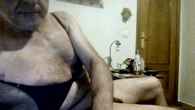 Carameli7469 live from Spain