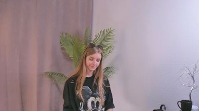 CaryLawrentz live from France