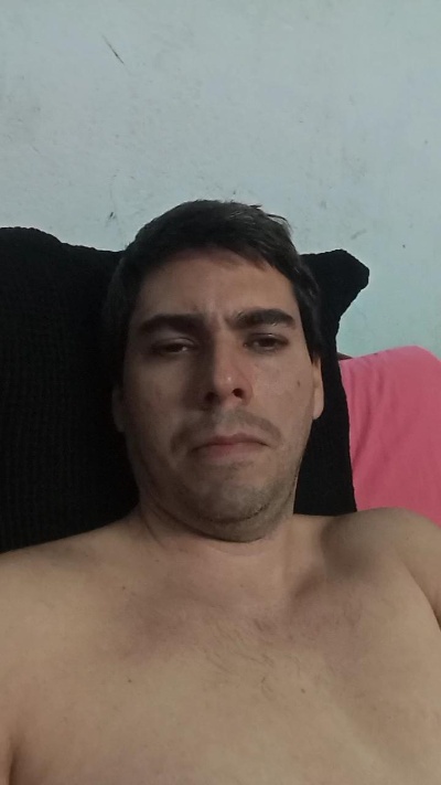 CubaHot93 live from Uruguay
