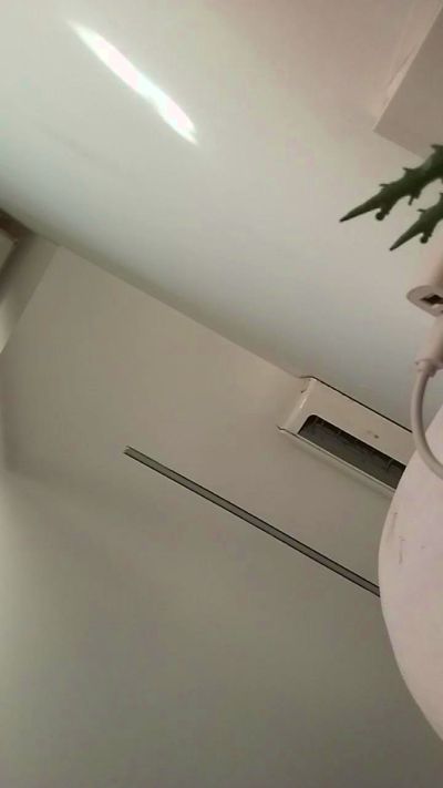 Hbkkfkfjdz2 live from Italy