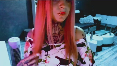 InesDesire live from Germany