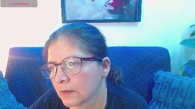 Linda_banks_ live from United States