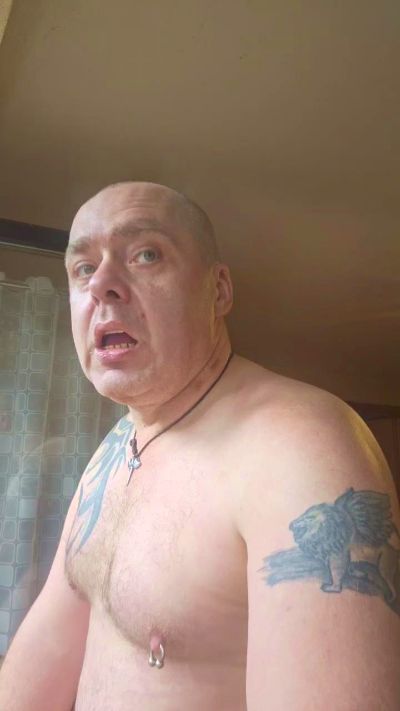 Locked_slave44 live from Germany