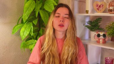 MaryleeElmblad live from France
