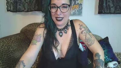 Missy_Dee live from Canada