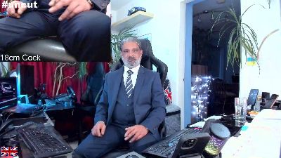OnlineBossUK live from United Kingdom