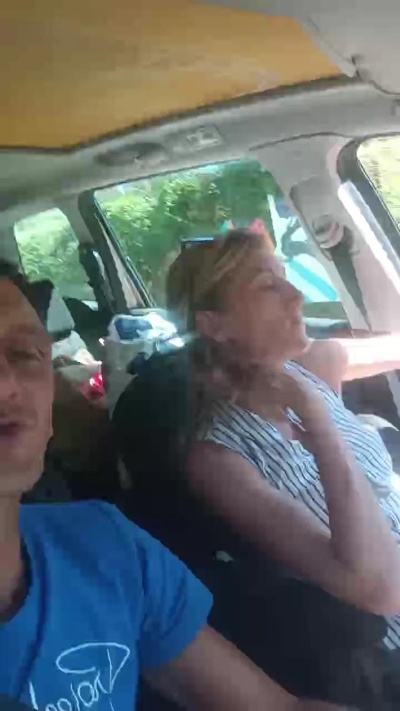 Petitebombe34 live from France