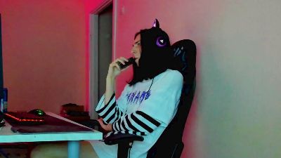 Young_nymph live from United States