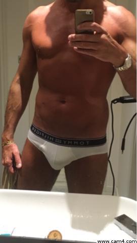 alessio4307777 live from Italy