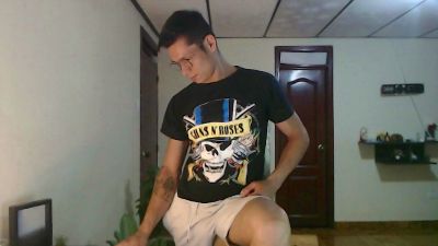 axel_moreno live from Colombia
