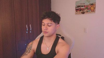dom_santiago31 live from Colombia