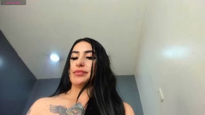 elinne_hendrix_ live from United States