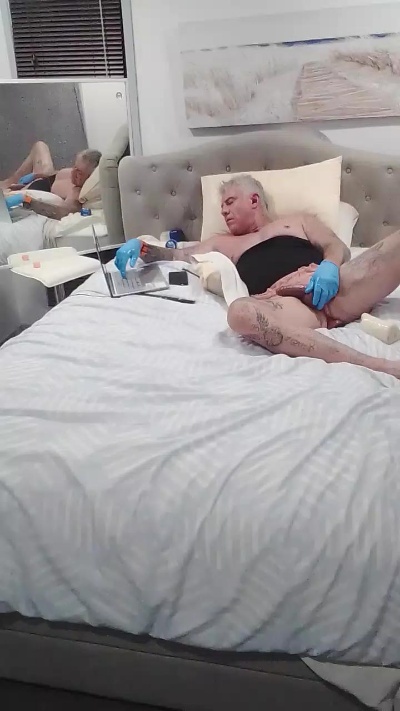 handsolo_porn live from Australia