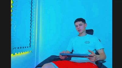 max_williamm live from Colombia