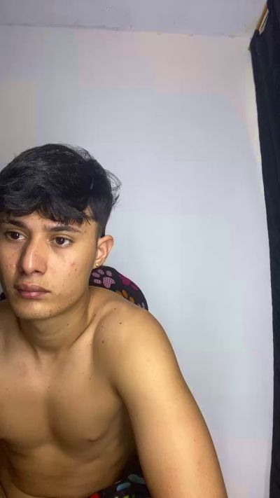 neider777 live from Colombia