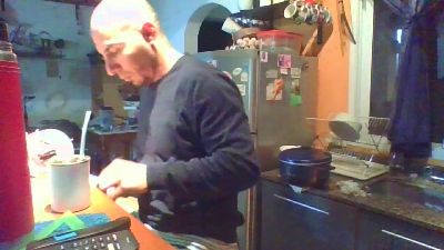 petiso37 live from Argentina