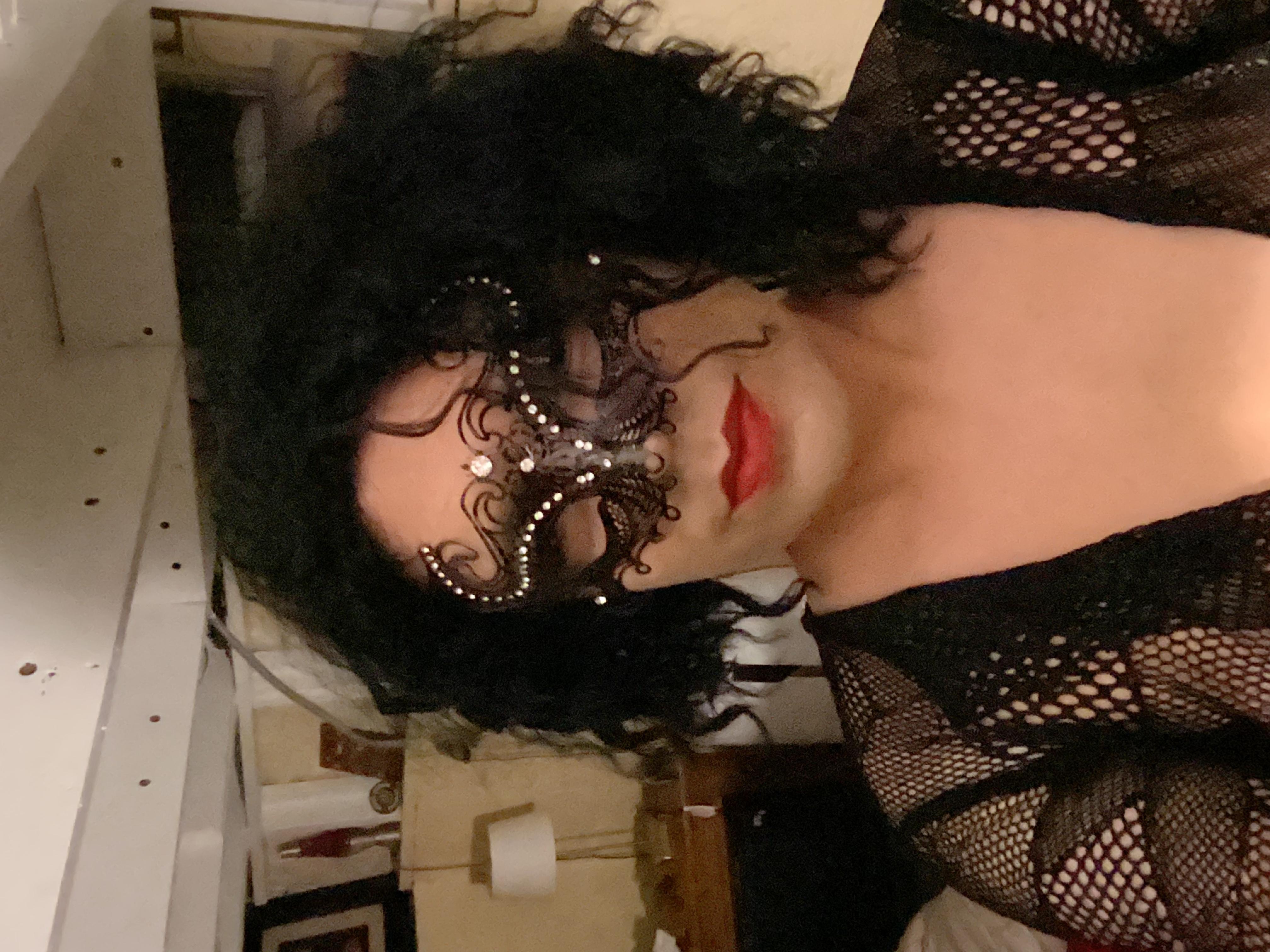 pinupgurly live from United States