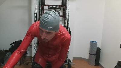 tom_rub live from Germany