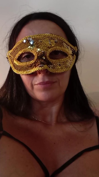 vanessa583 live from Italy